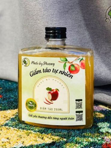 Giấm táo tự nhiên nhà làm -250ml tại MbP